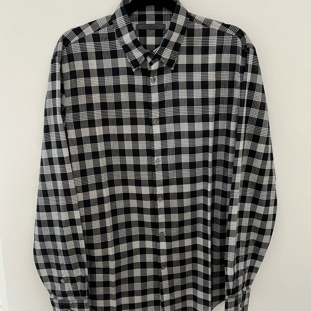 Varvatos lightweight long sleeve button down shirt